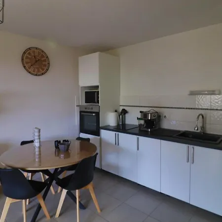 T2 Avec Wifi Incl., 4 Pers, Parking à - Fr-1-472-192 Appartamento *
